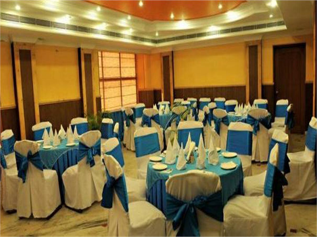 Viceroy Inn Dehradun Exterior foto