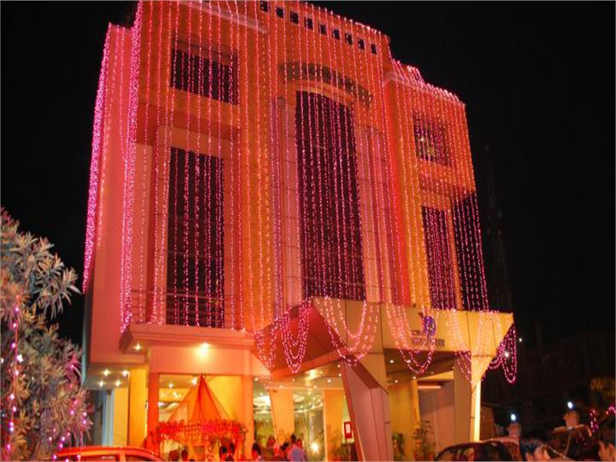 Viceroy Inn Dehradun Exterior foto